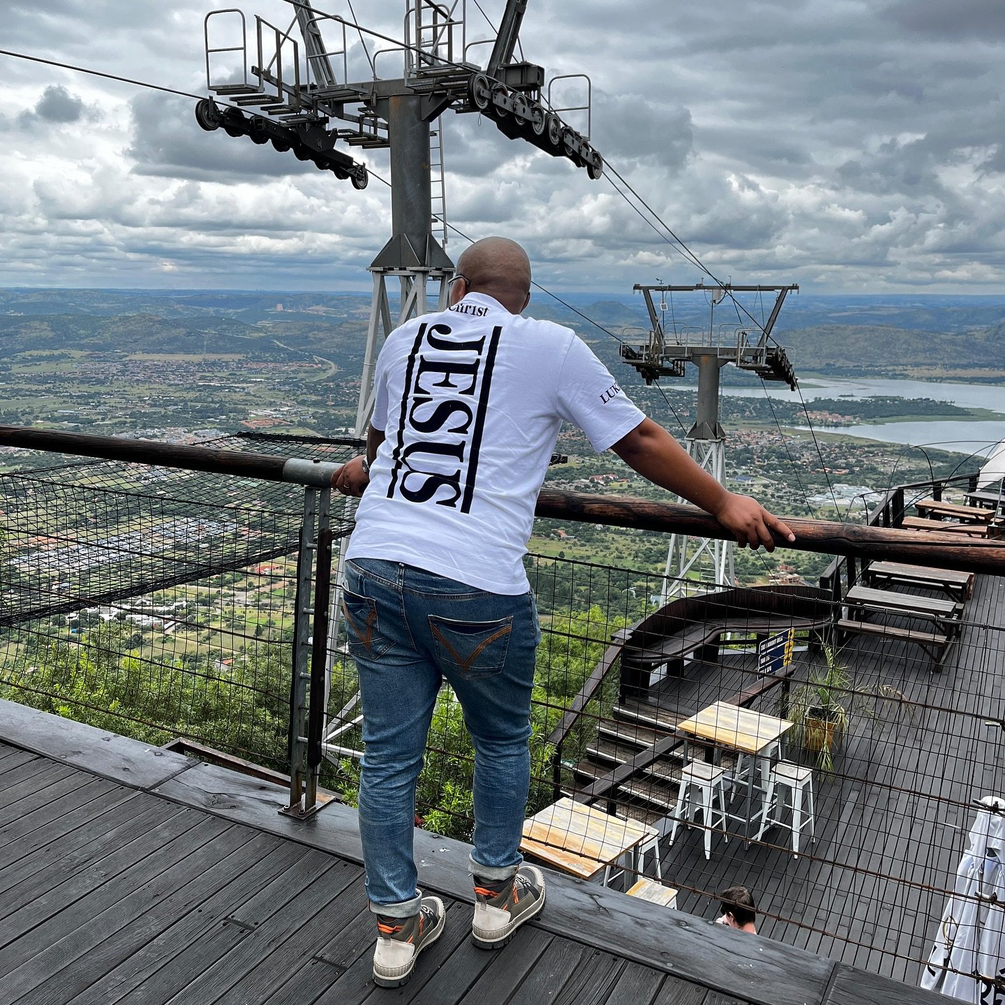 Jesus tee at scenic mountain cable car lookout